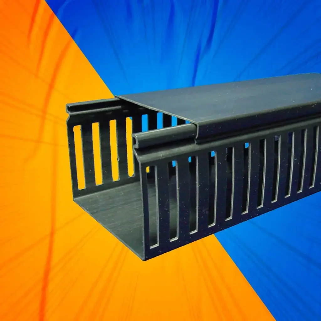 [130031] CANALETA RANURADA 40X40X2000 ENERLUX